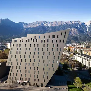 Hotel Hilton Garden Tivoli